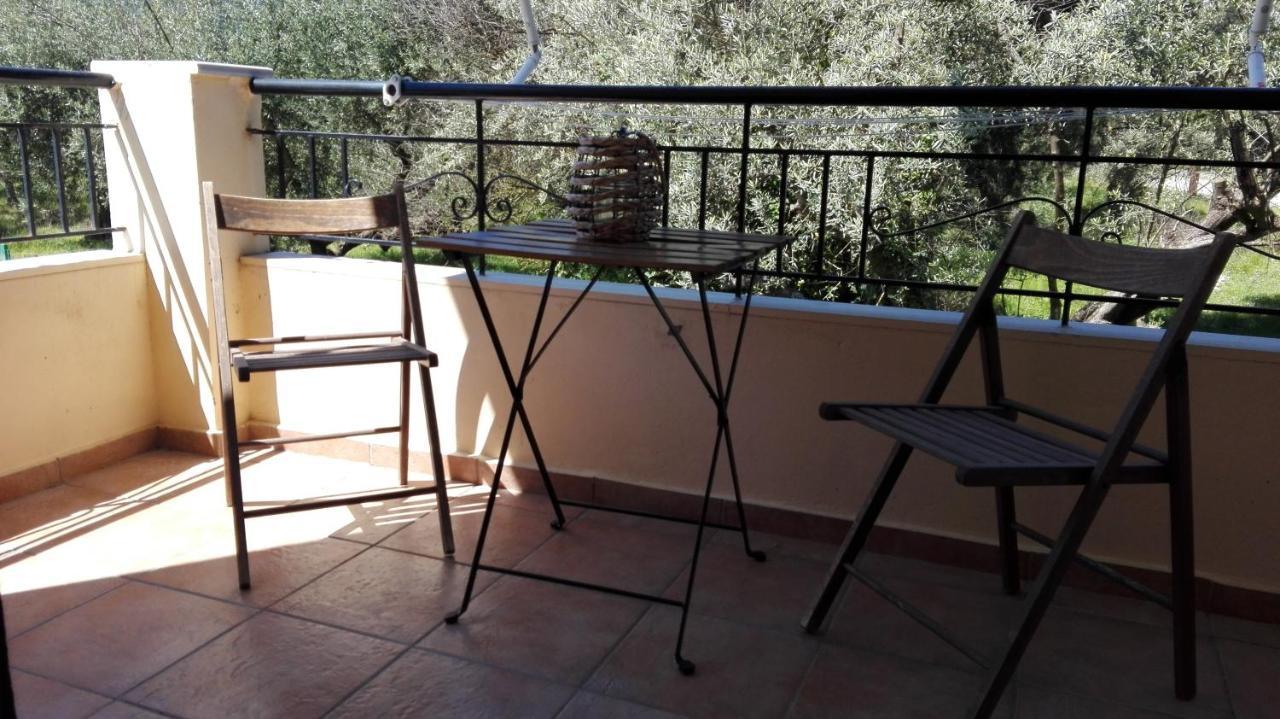 Olivo Nydri Apartment Luaran gambar